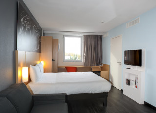 Chambre - © Hôtel Ibis Chambre