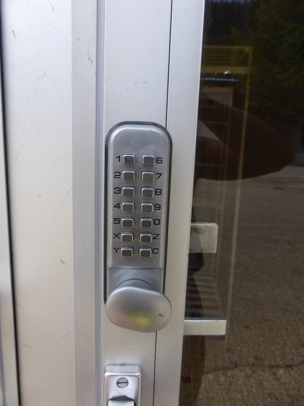 Code - © Jthevenard Code