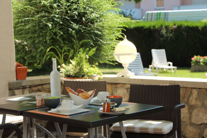 Breakfast - © La Bonne auberge Breakfast