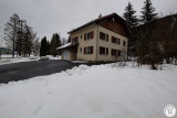 Le gîte en duplex se situe au RDC de la maison et les chambres au 1er étage