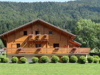 Chalet source hermine levrier - © HL Chalet source hermine levrier