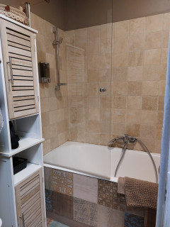 bathroom - © Dagnan F bathroom
