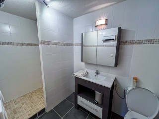 Bathroom - © Thomas Baillard Bathroom
