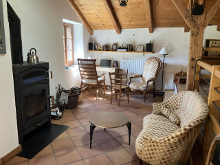 Relaxation area and office