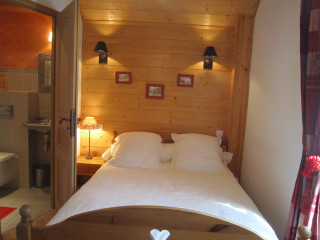 L'étable chambre 2 personnes - © Elisabeth Grospiron L'étable chambre 2 personnes