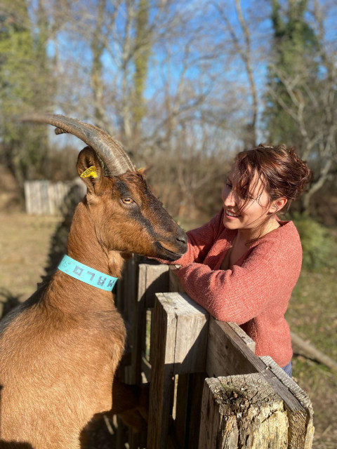 Jessica Masselot et sa chèvre Kaouette