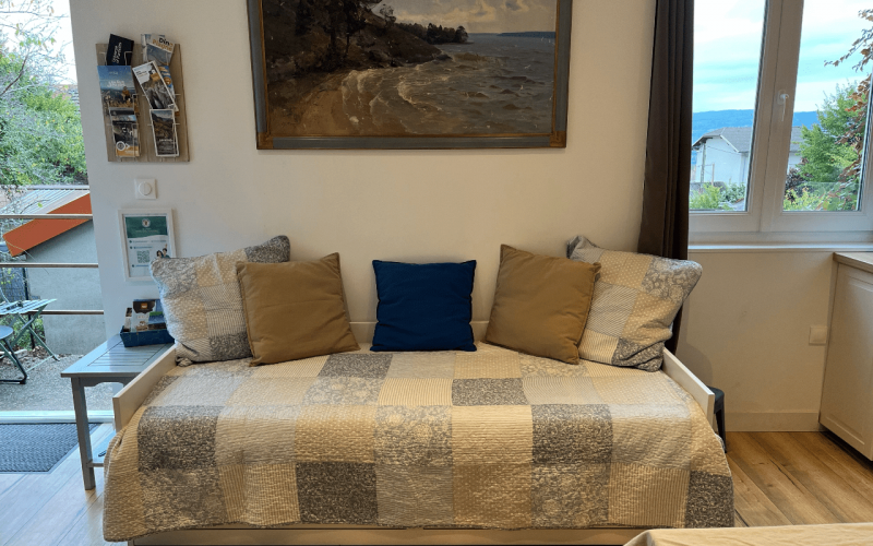 Room 310326-698698