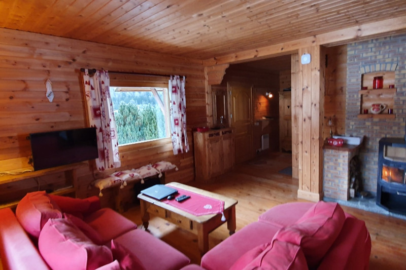 Chalet Courte Planche - Salon avec poêle à bois