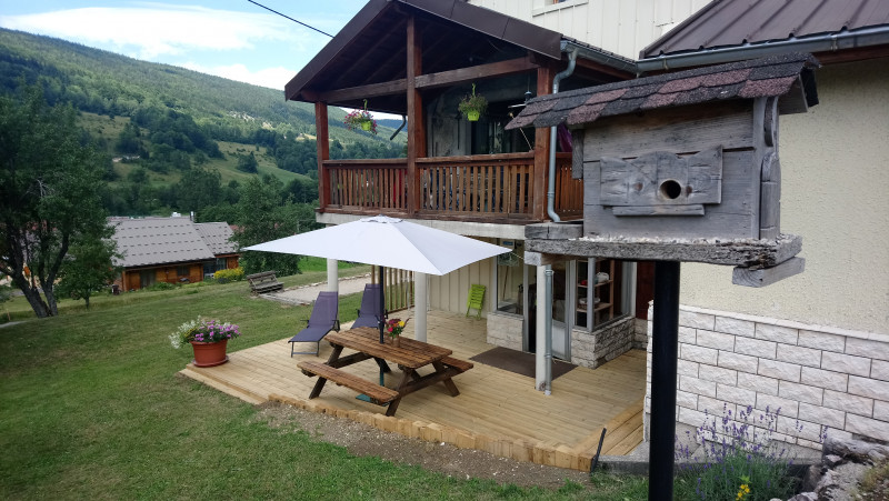 Belle terrasse en été