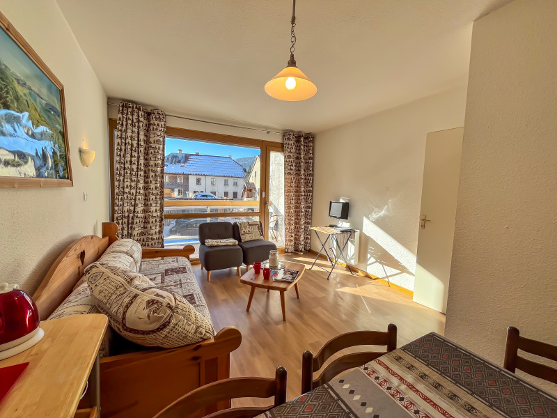 Living room/ Dining room