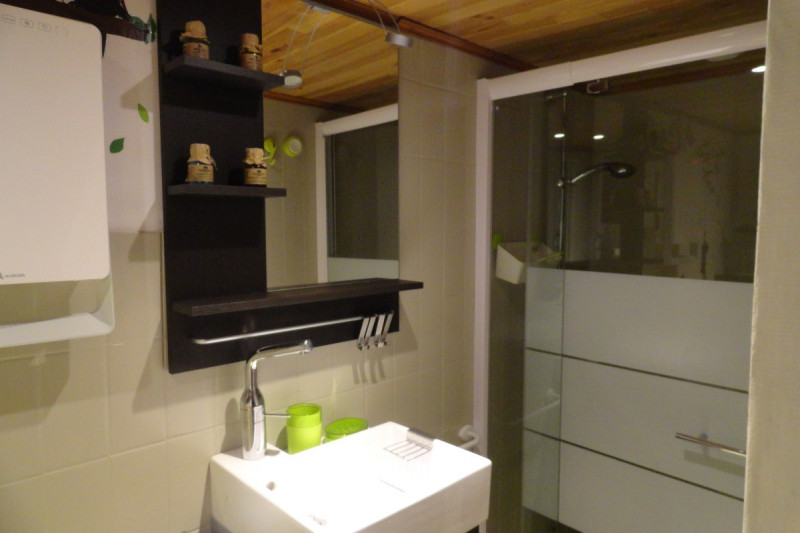 Bathroom - © Clévacances Bathroom