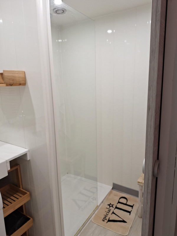 Chez Vi le Forestier - salle de bain - © Vito Manzari Chez Vi le Forestier - salle de bain